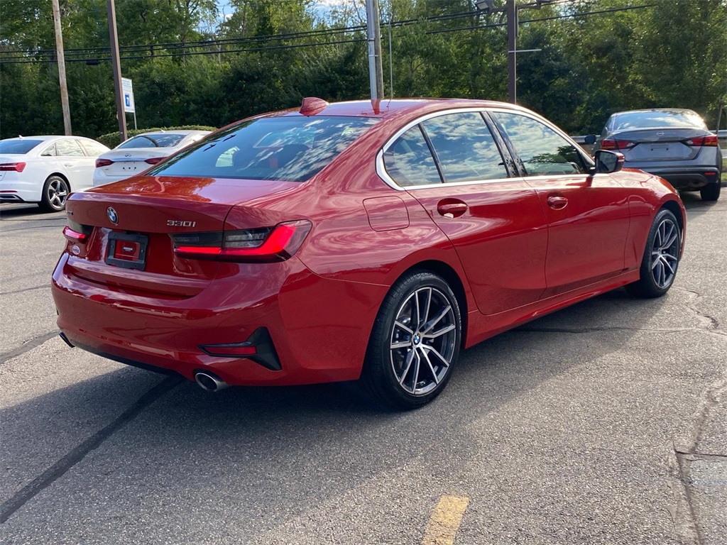 2022 Melbourne Red Metallic BMW 3 Series 330i xDrive AWD Sedan