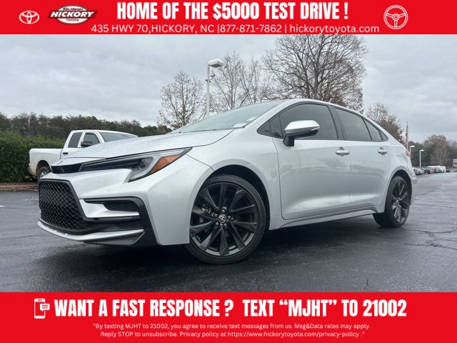 2024 Toyota Corolla SE's photo