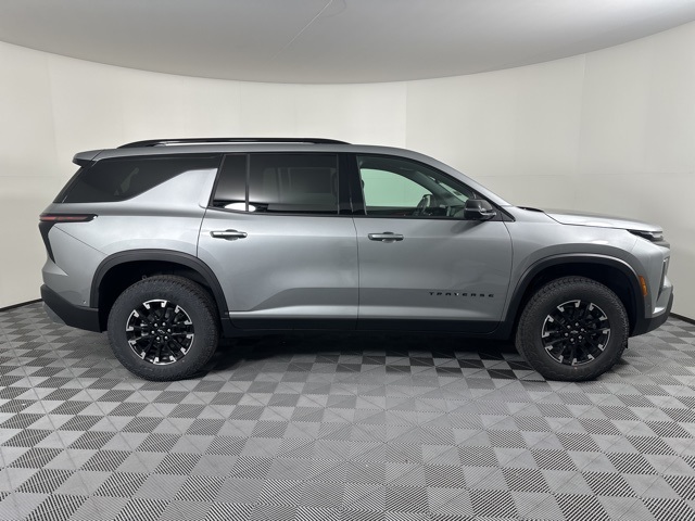 2026 Chevrolet Traverse Z71 photo 2