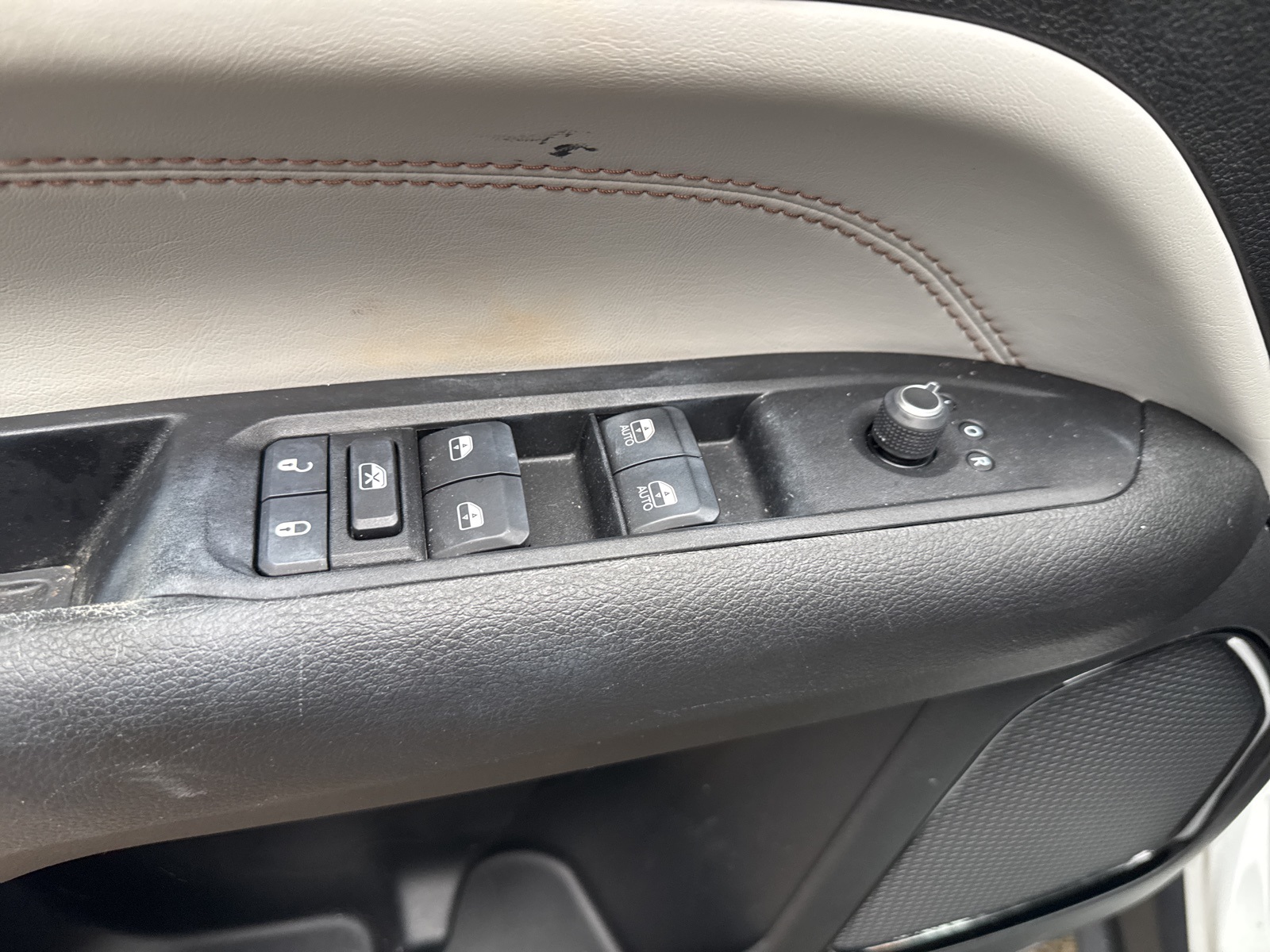 2022 Bright White Clearcoat Jeep Compass Limited 4X4 SUV