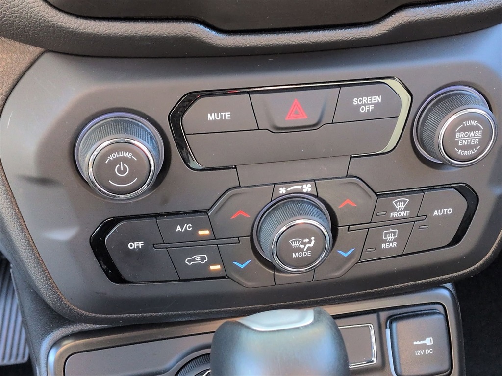2020 Jeep Renegade Limited photo 23