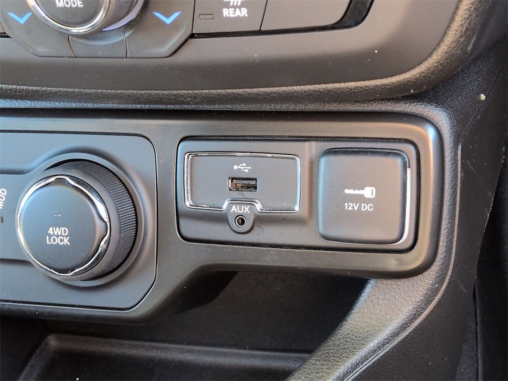 2020 Jeep Renegade Limited photo 24