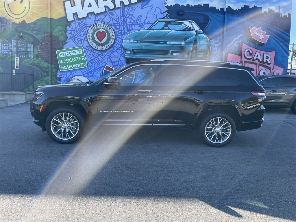 2023 Jeep Grand Cherokee L Summit photo 2