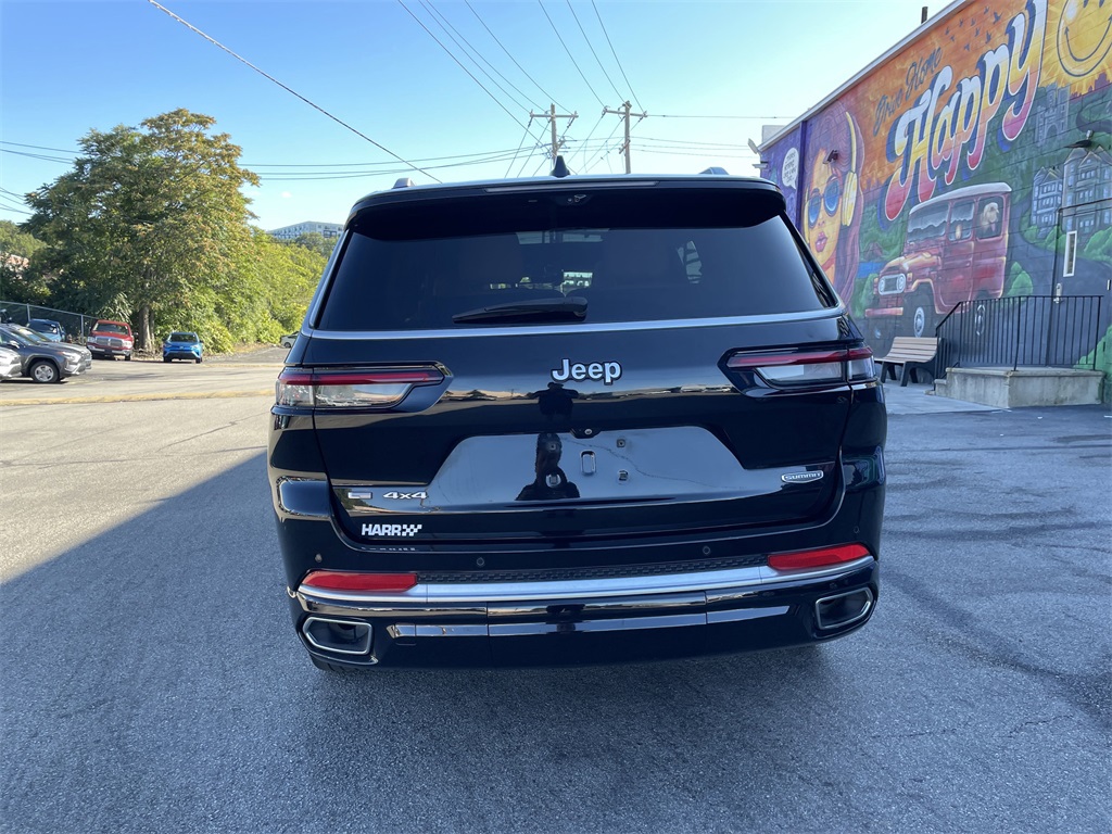 2023 Jeep Grand Cherokee L Summit photo 4