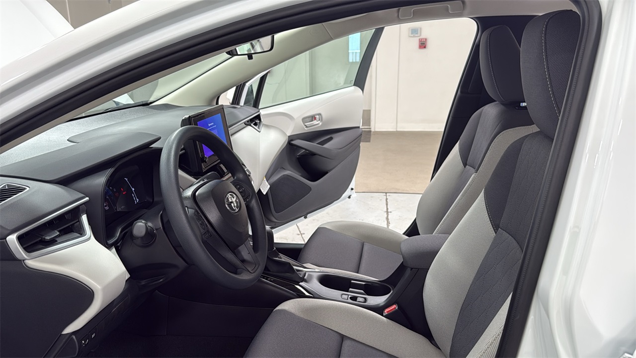 2026 Toyota Corolla LE photo 11