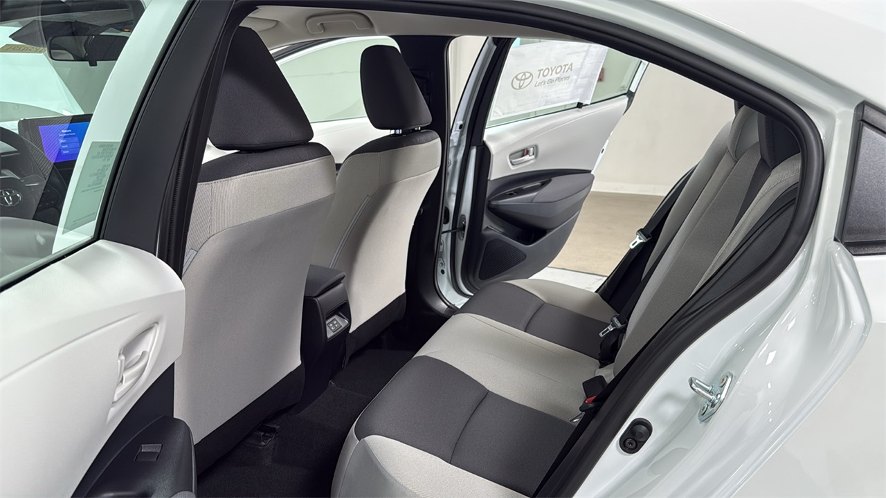 2026 Toyota Corolla LE photo 14