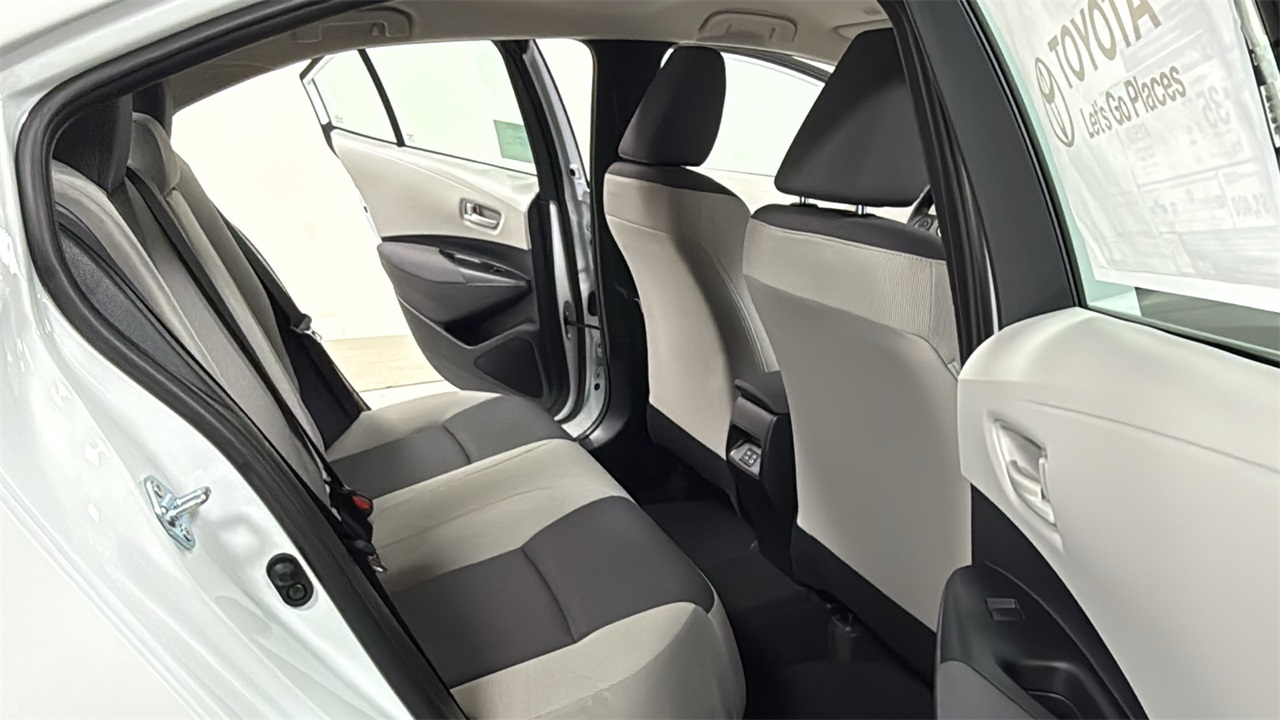 2026 Toyota Corolla LE photo 16