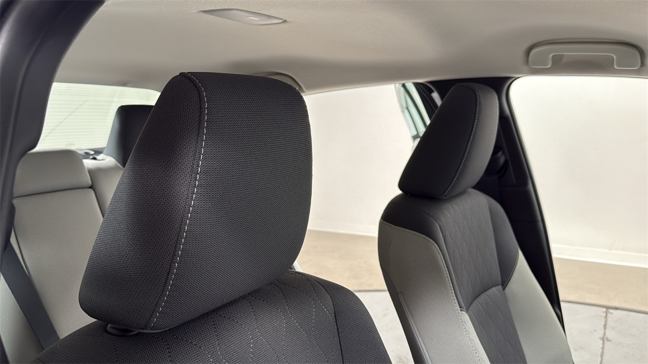 2026 Toyota Corolla LE photo 18