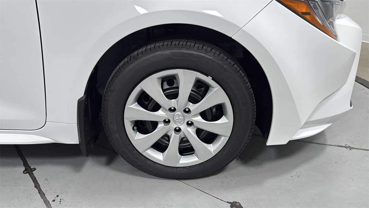 2026 Toyota Corolla LE photo 20