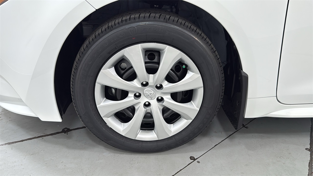2026 Toyota Corolla LE photo 23