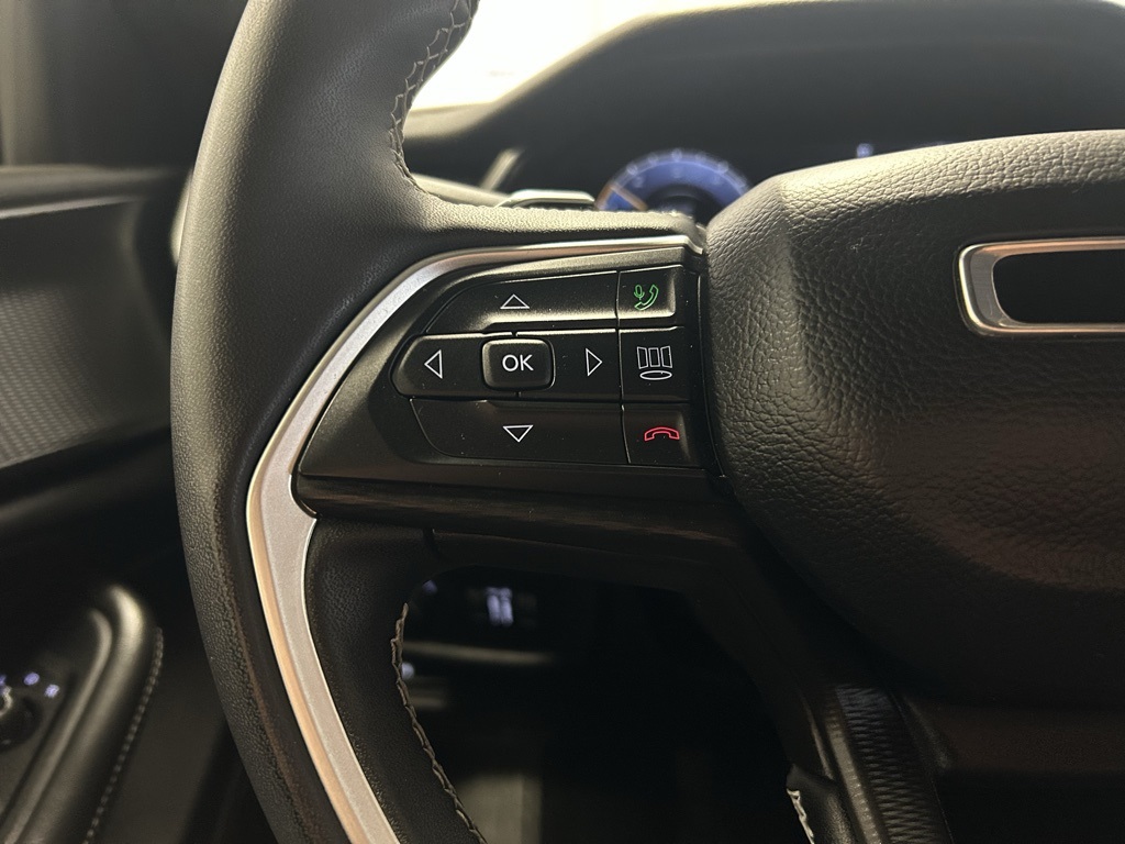 used 2024 Jeep Grand Cherokee car, priced at $33,846