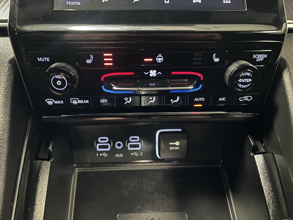 used 2024 Jeep Grand Cherokee car, priced at $33,846