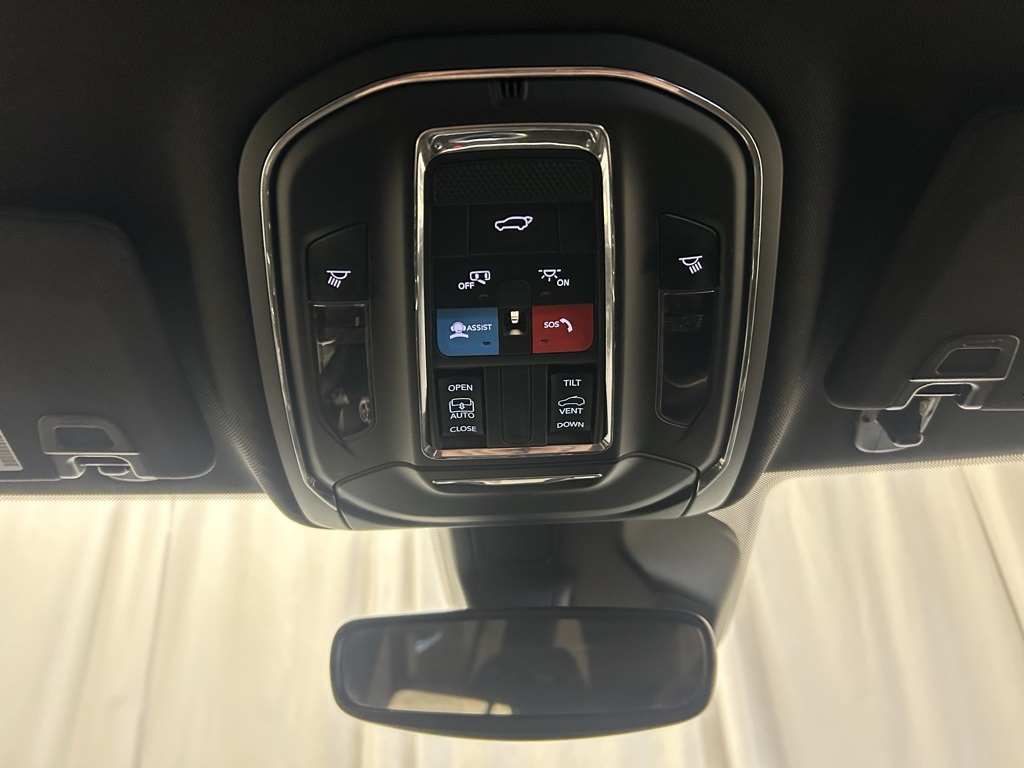 used 2024 Jeep Grand Cherokee car, priced at $33,846