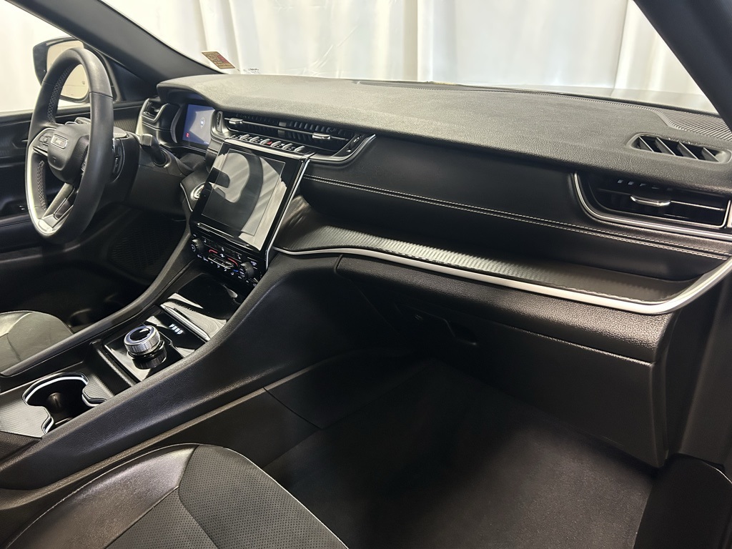 used 2024 Jeep Grand Cherokee car, priced at $33,846