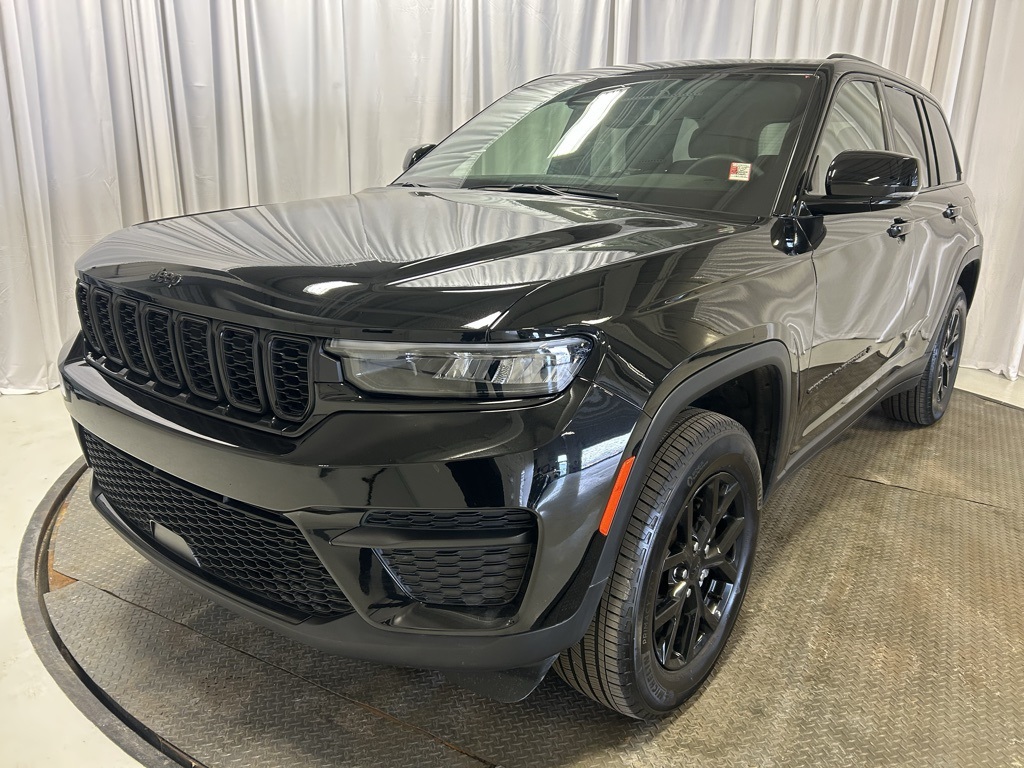 used 2024 Jeep Grand Cherokee car, priced at $33,846