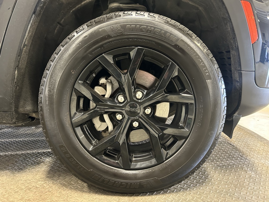 used 2024 Jeep Grand Cherokee car, priced at $33,846