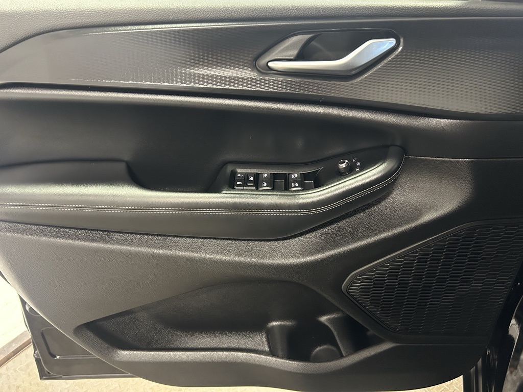 used 2024 Jeep Grand Cherokee car, priced at $33,846