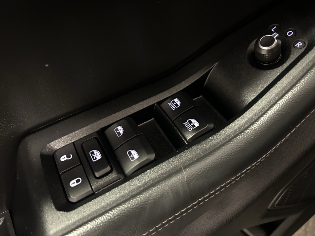 used 2024 Jeep Grand Cherokee car, priced at $33,846