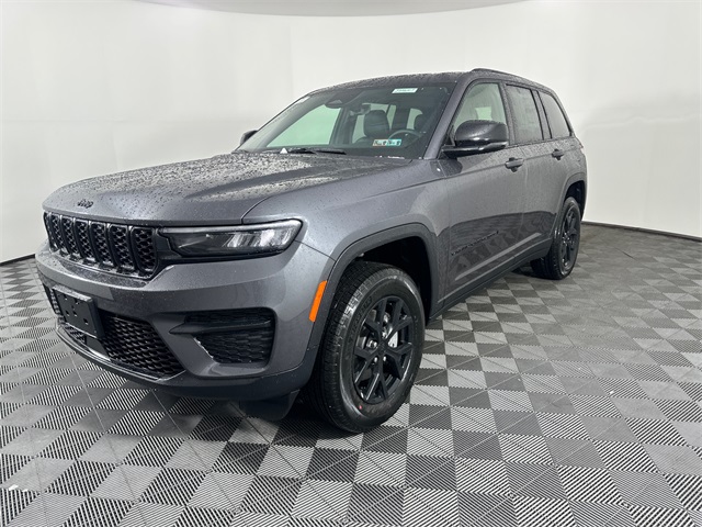 2025 Jeep Grand Cherokee Altitude's photo