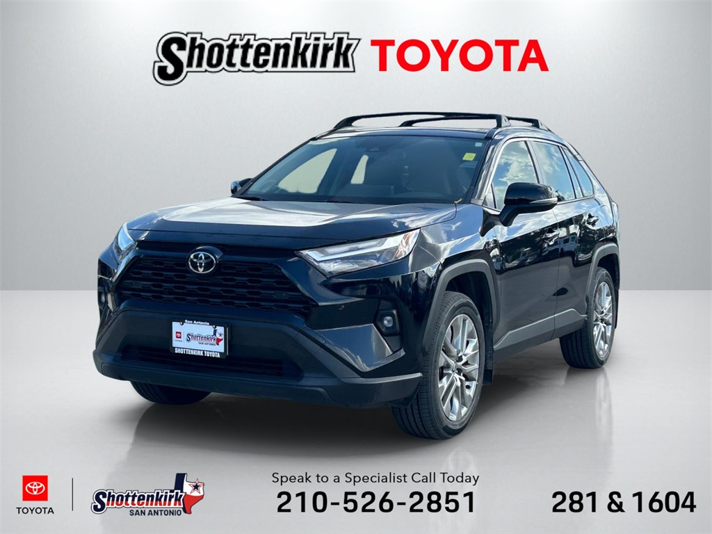 2023 Toyota RAV4 XLE Premium's photo