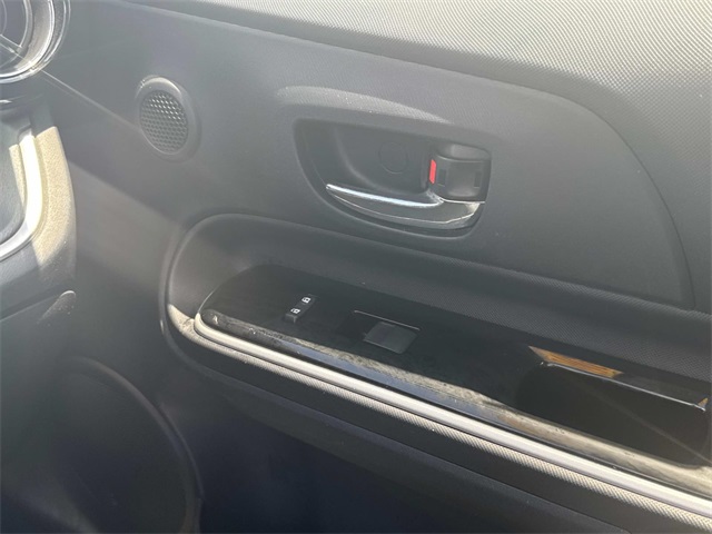 2015 Toyota Prius C Four photo 17
