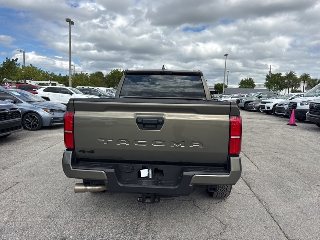 2025 Toyota Tacoma Limited photo 4