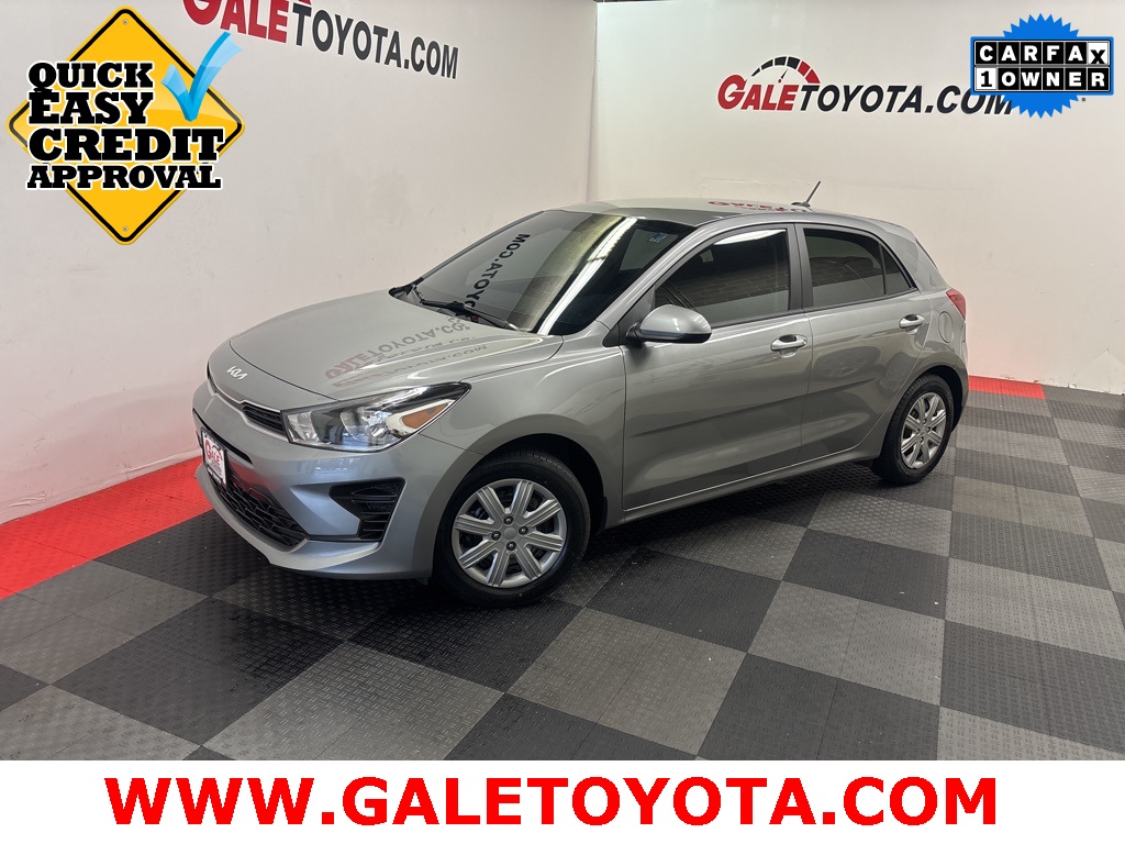 2023 Kia Rio 5-Door S's photo