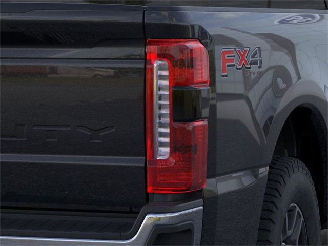 2025 Black Metallic Ford Super Duty F-250 SRW Lariat 4X4 Truck