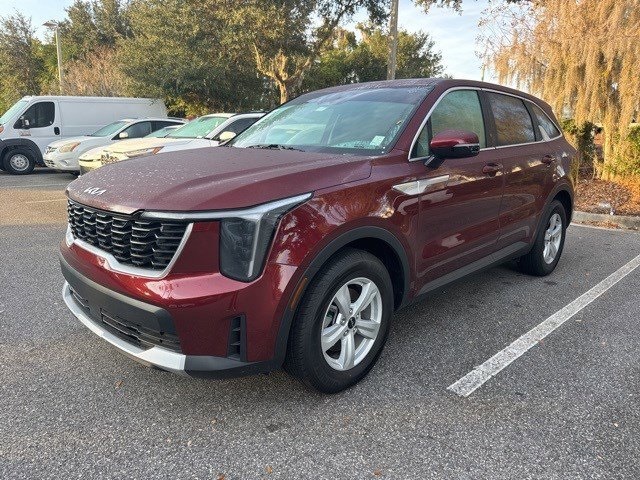 2024 Kia Sorento LX's photo