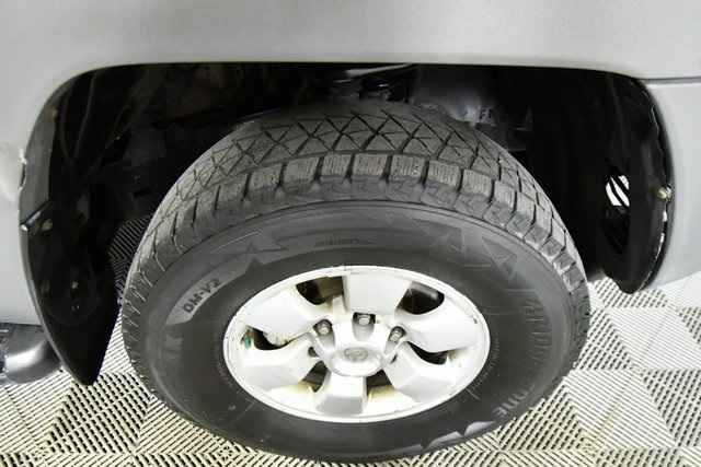 2003 Toyota 4Runner SR5 photo 13
