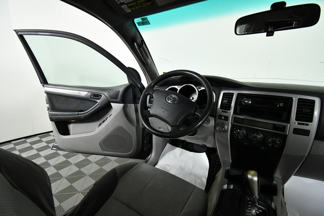 2003 Toyota 4Runner SR5 photo 15