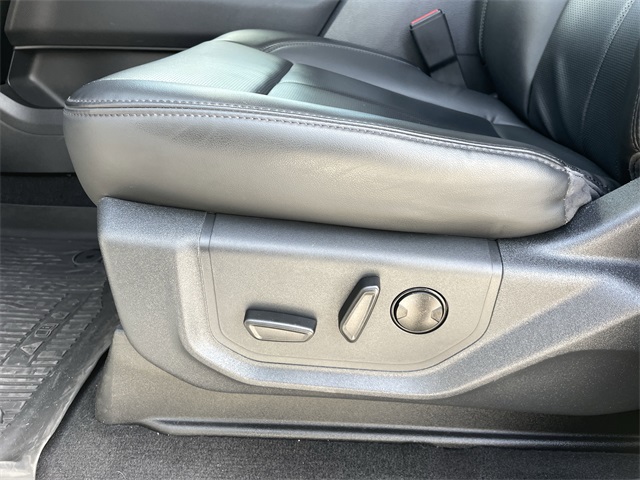 2024 Oxford White Ford Expedition XLT RWD SUV