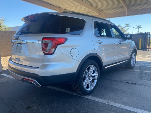 2017 Ford Explorer Limited photo 2