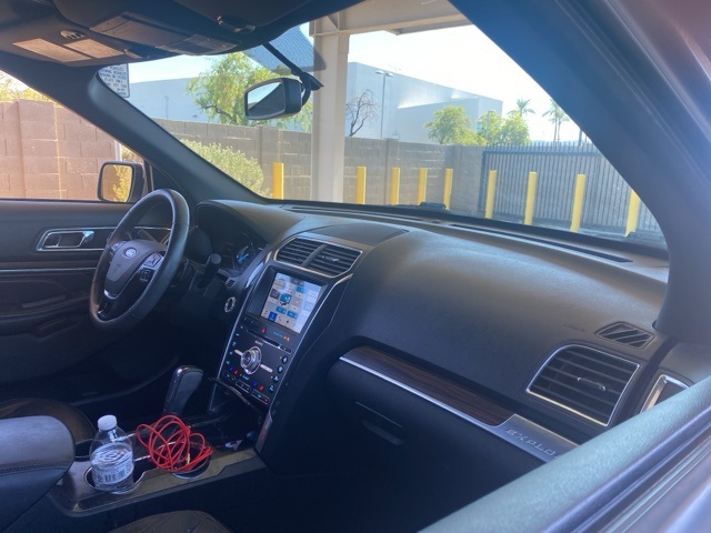 2017 Ford Explorer Limited photo 4