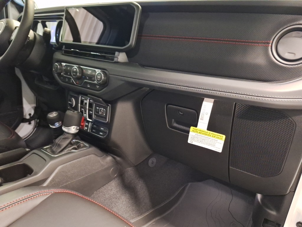 new 2025 Jeep Gladiator car, priced at $53,999