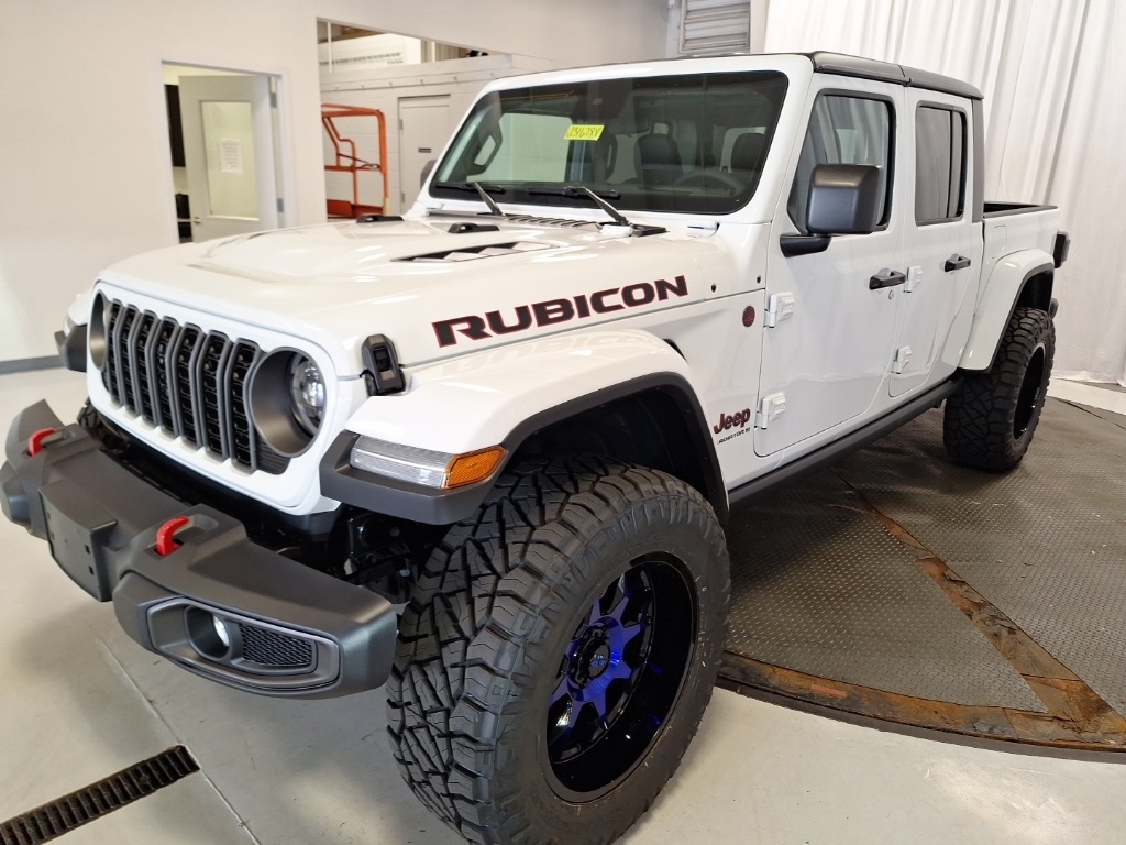 new 2025 Jeep Gladiator car, priced at $53,999