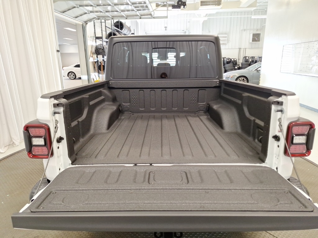 new 2025 Jeep Gladiator car, priced at $53,999