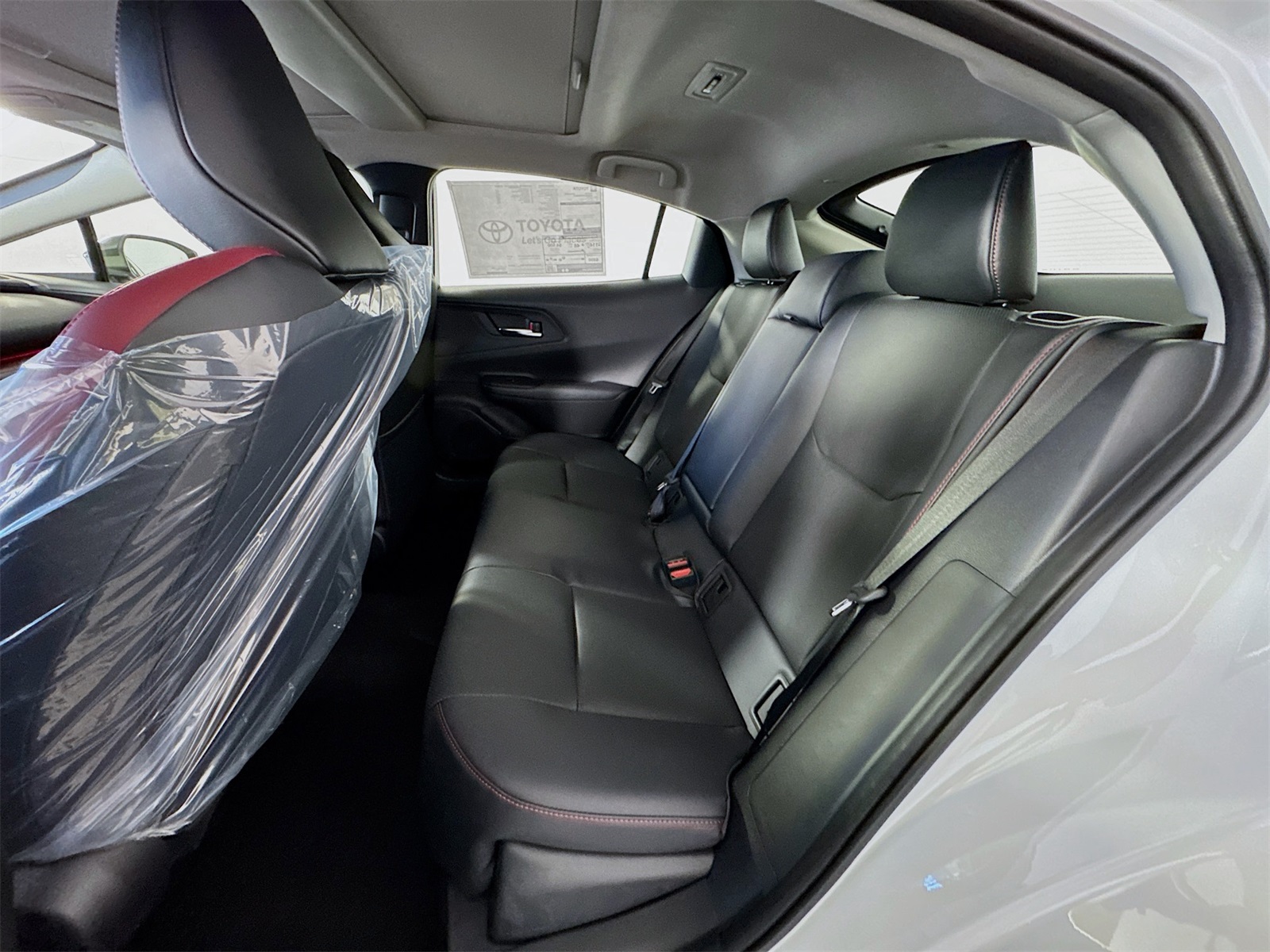 2026 Toyota Prius Plug-in Hybrid XSE photo 12