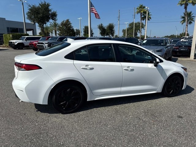 2024 Toyota Corolla LE photo 2