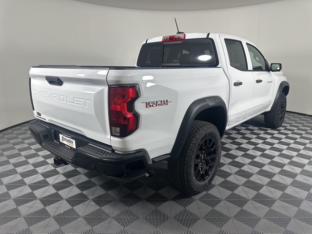 2026 Chevrolet Colorado Trail Boss photo 2
