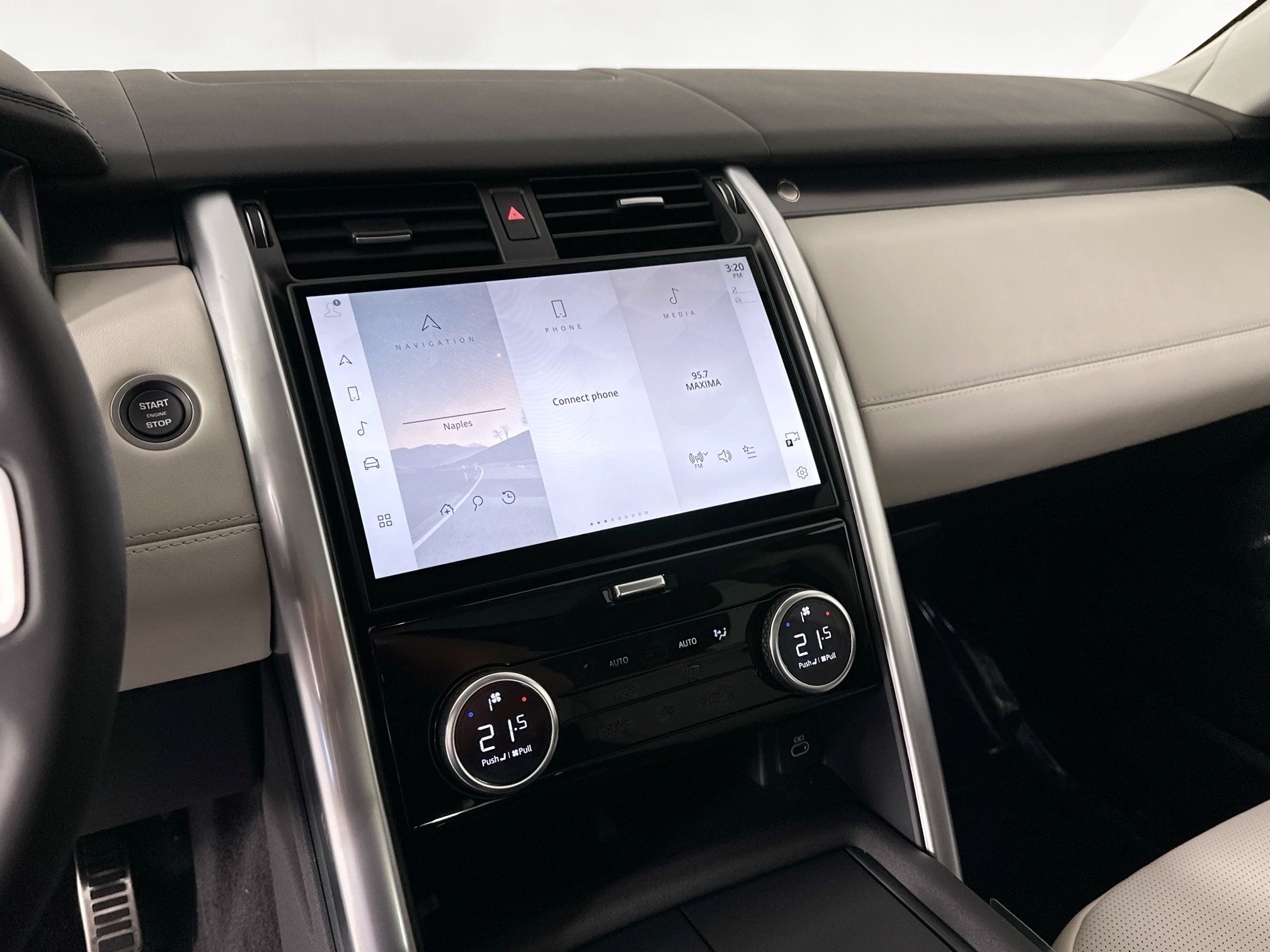 new 2025 Land Rover Discovery car, priced at $85,658