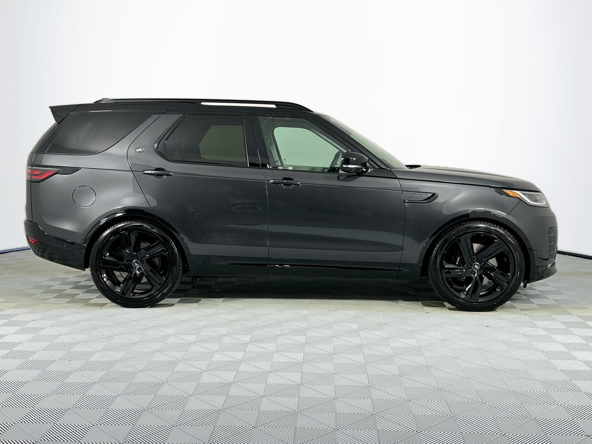 new 2025 Land Rover Discovery car, priced at $85,658