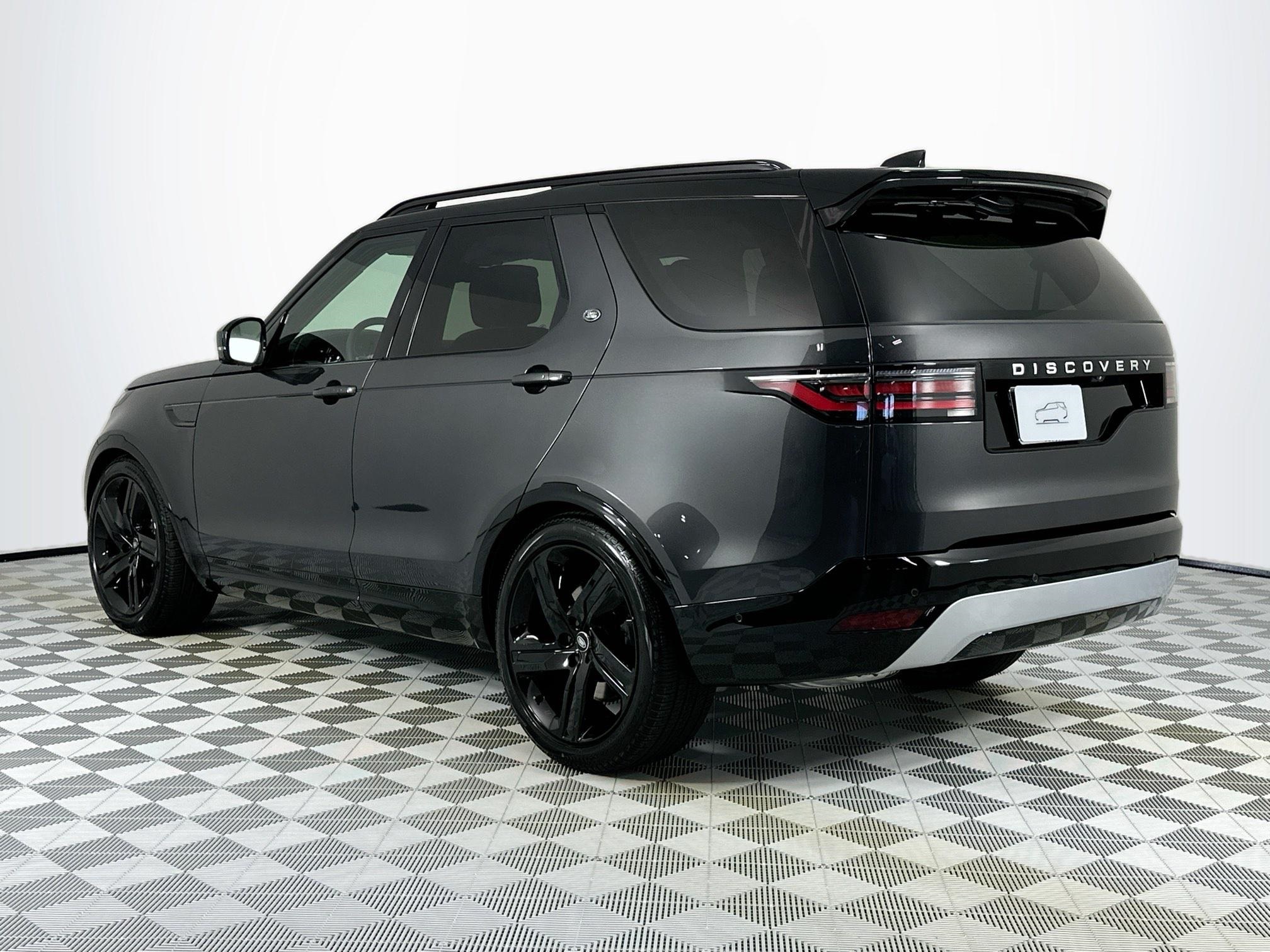 new 2025 Land Rover Discovery car, priced at $85,658