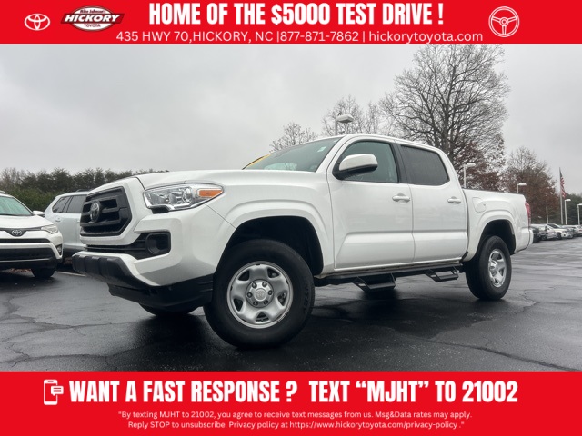 2022 Toyota Tacoma SR's photo