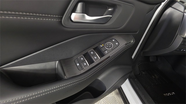 2025 Everest White Pearl Nissan Rogue SL AWD SUV