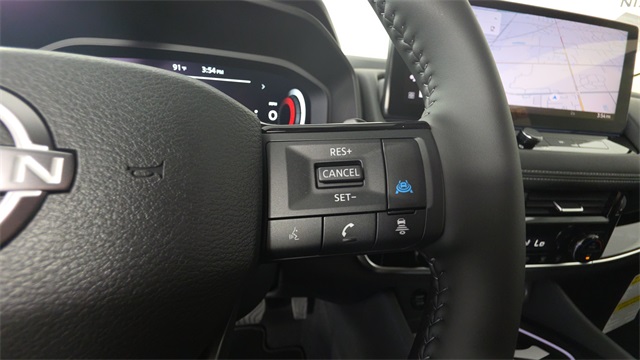 2025 Everest White Pearl Nissan Rogue SL AWD SUV