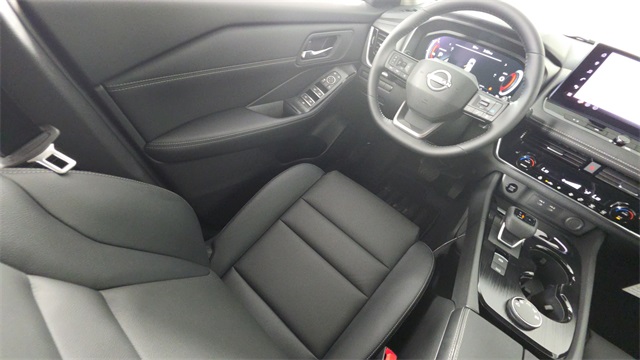 2025 Everest White Pearl Nissan Rogue SL AWD SUV