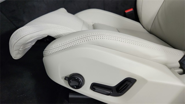 new 2026 Volvo XC60 car, priced at $64,525