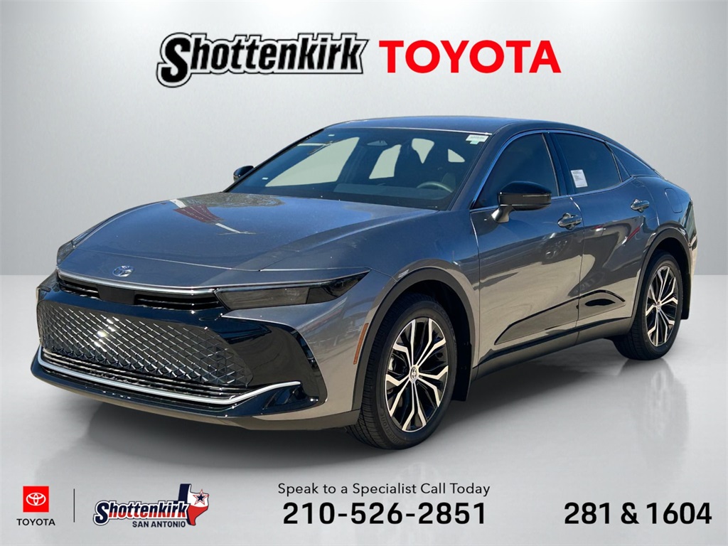 2026 Toyota Crown XLE's photo