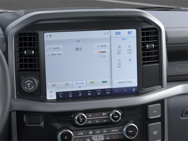 2025 Ford F-150 Lightning XLT photo 14